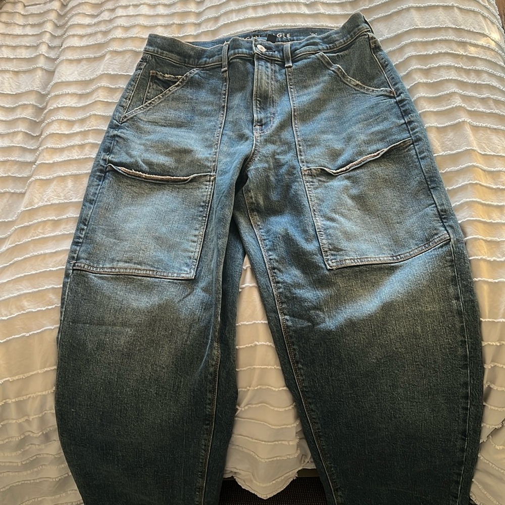 size 10 american eagle mom jeans selling for $7